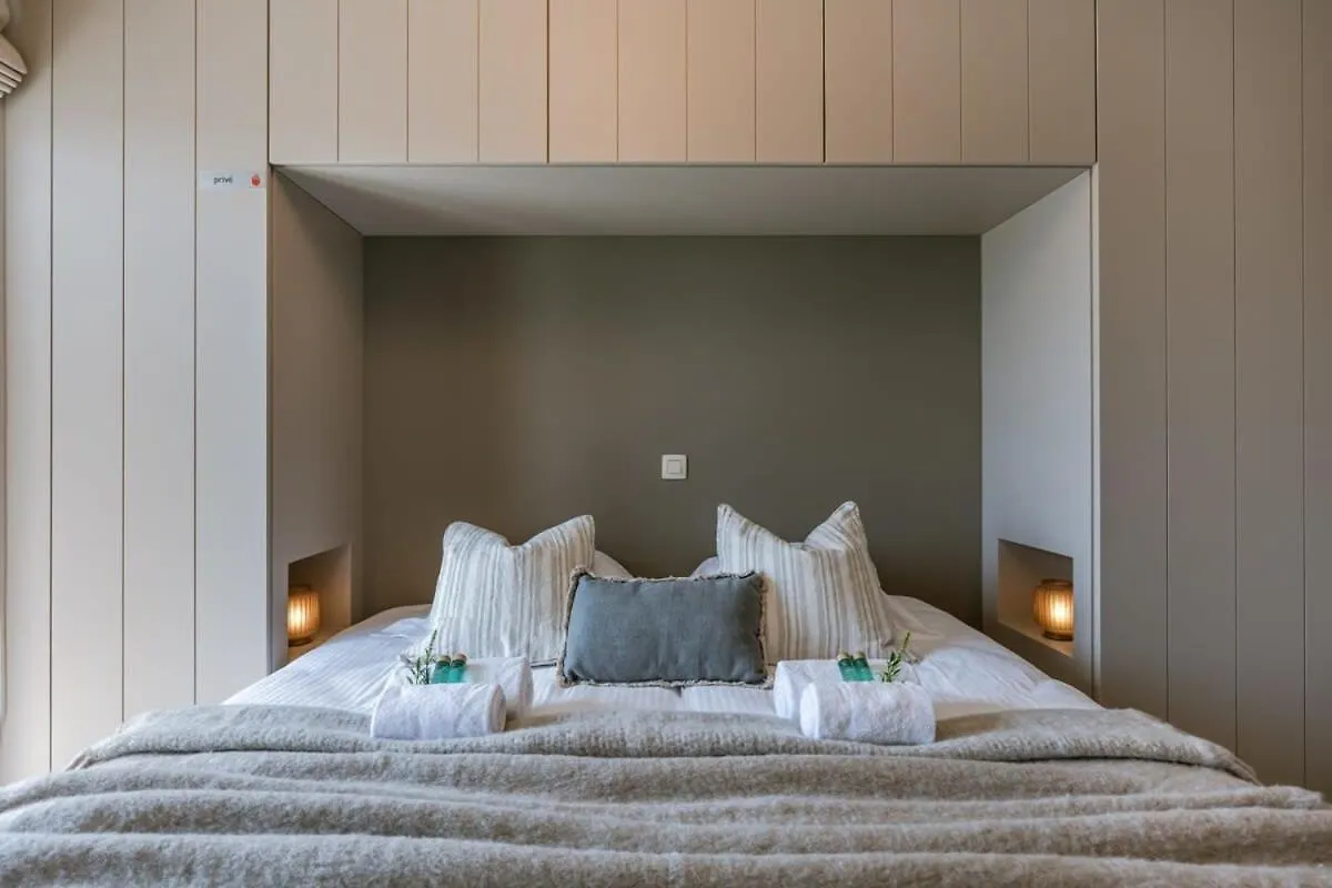 Huswell - Bright Apartment With Parking Near The Beach ブレーデネ
