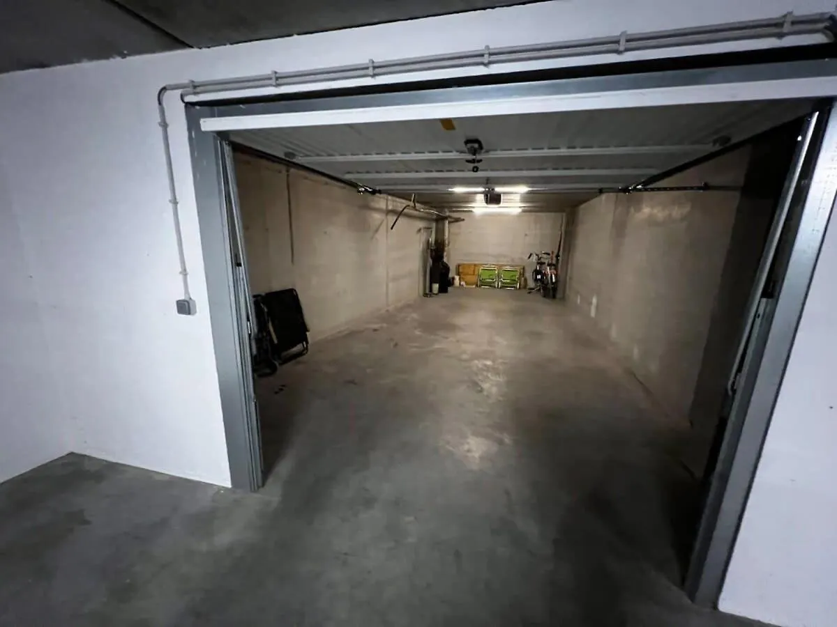 Huswell - Bright Apartment With Parking Near The Beach ブレーデネ ベルギー