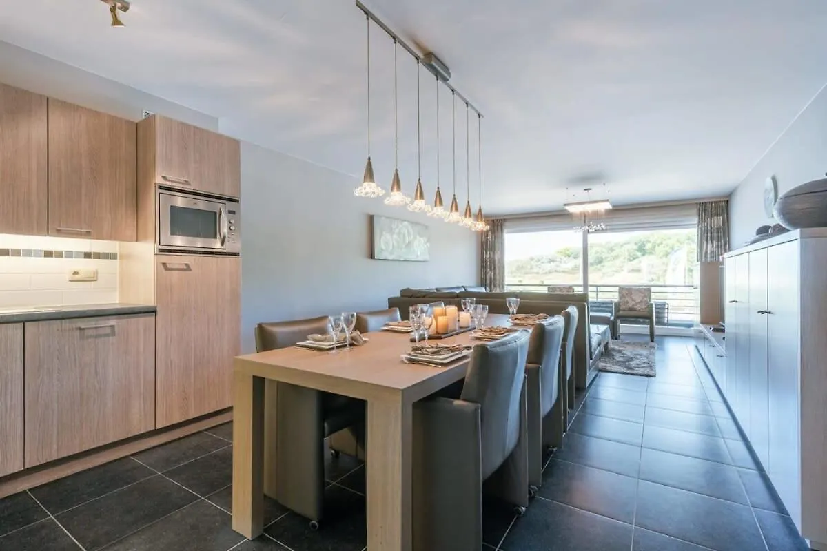 Huswell - Bright Apartment With Parking Near The Beach ブレーデネ