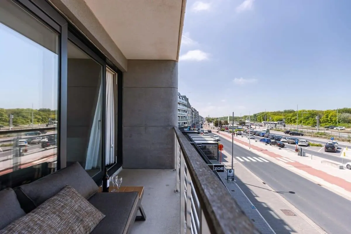 Huswell - Bright Apartment With Parking Near The Beach ブレーデネ